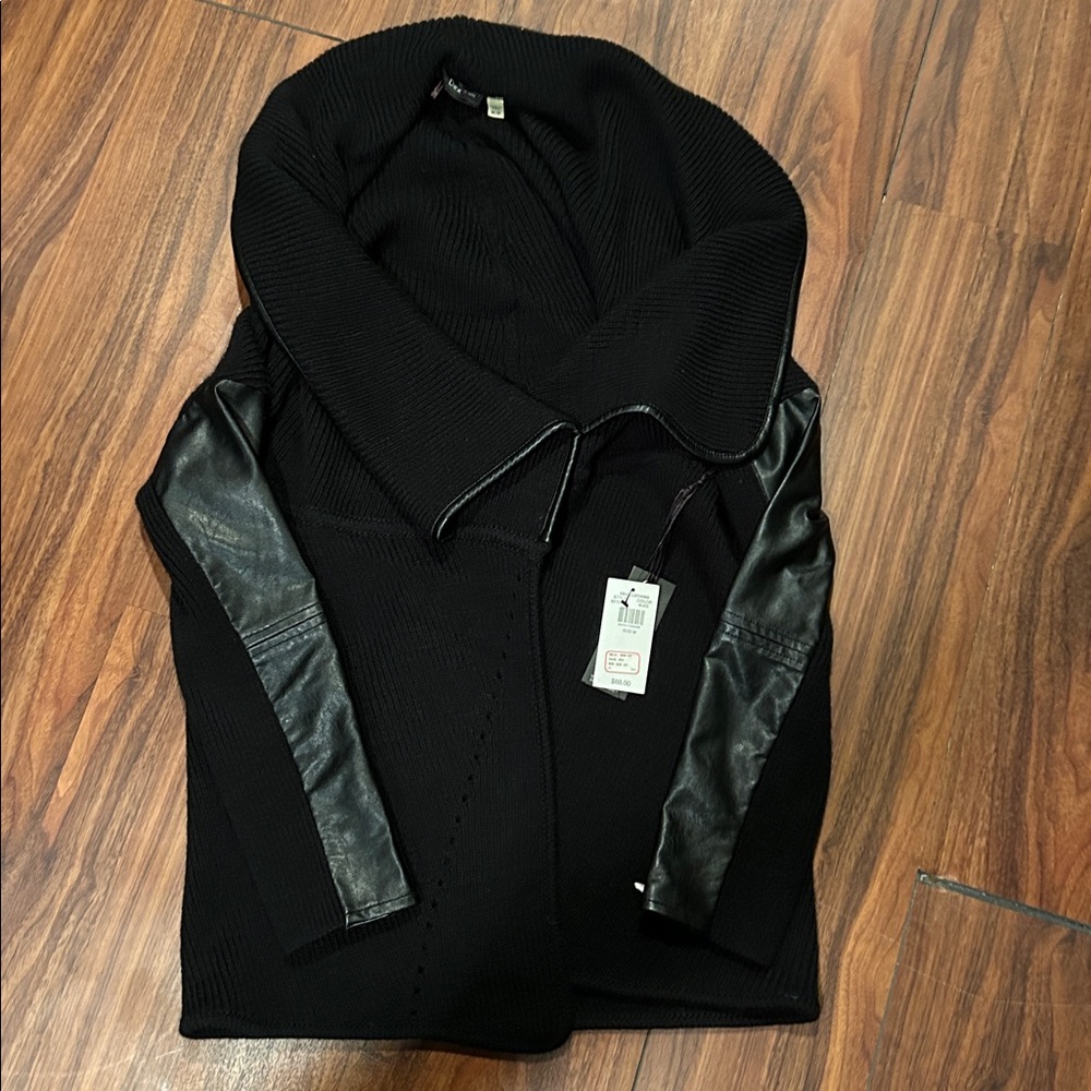 NWT!! very cool Black Ribbed Open-Front Cardigan